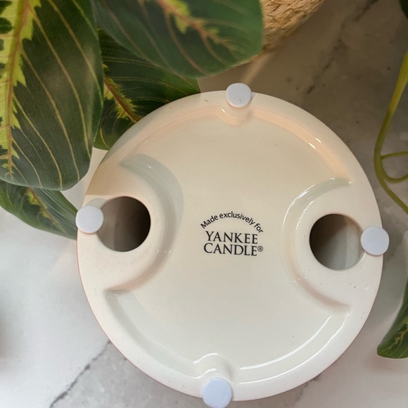 🎄YANKEE CANDLE VOTIVE CANDLE HOLDERS “CHRISTMAS PAST” - Picture 14 of 15